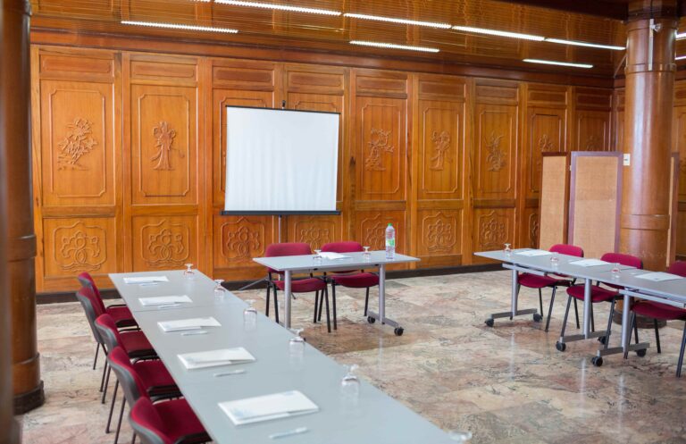 Exsel Austral St denis Salle de reunion Les boiseries3 2 scaled