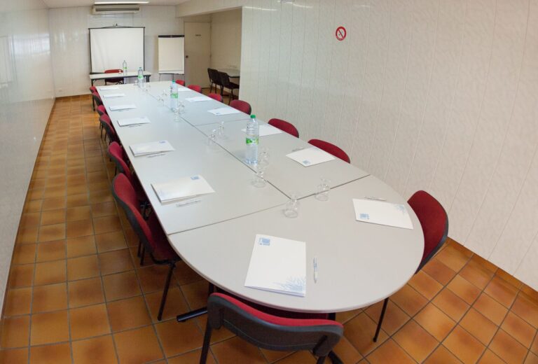 Exsel Austral St denis Salle de reunion Terrasse 1 1 scaled e1732519471192