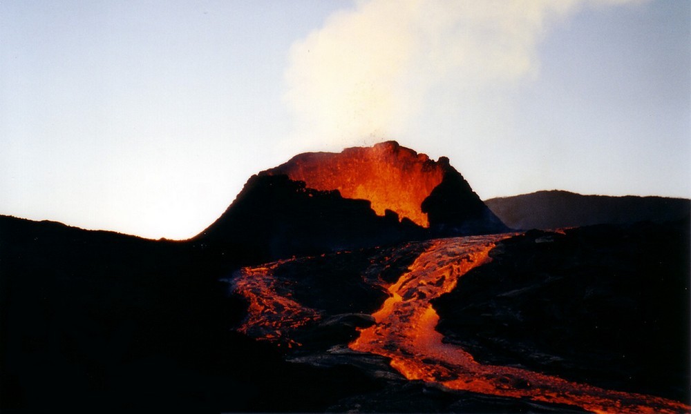 volcan éruption