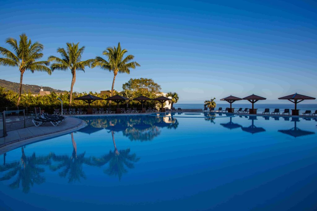 Exsel Creolia Piscine 2 BD 1.jpg